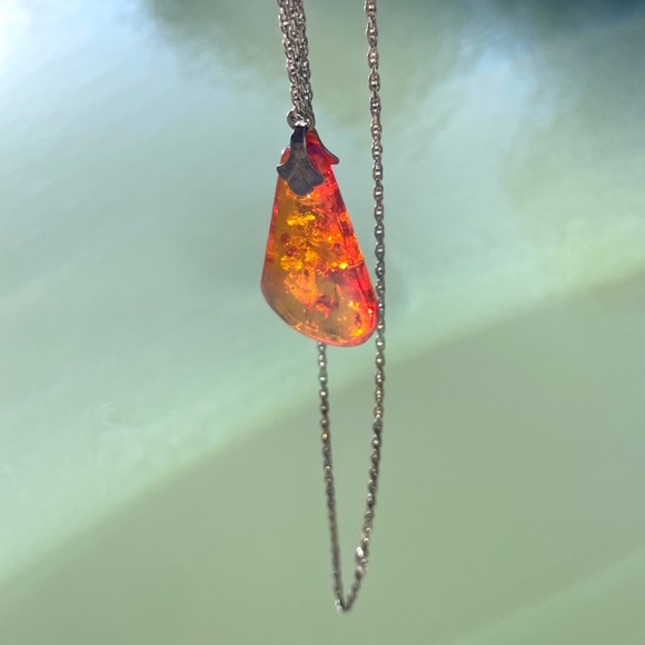 Vintage Amber Necklace - Picture 11 of 17